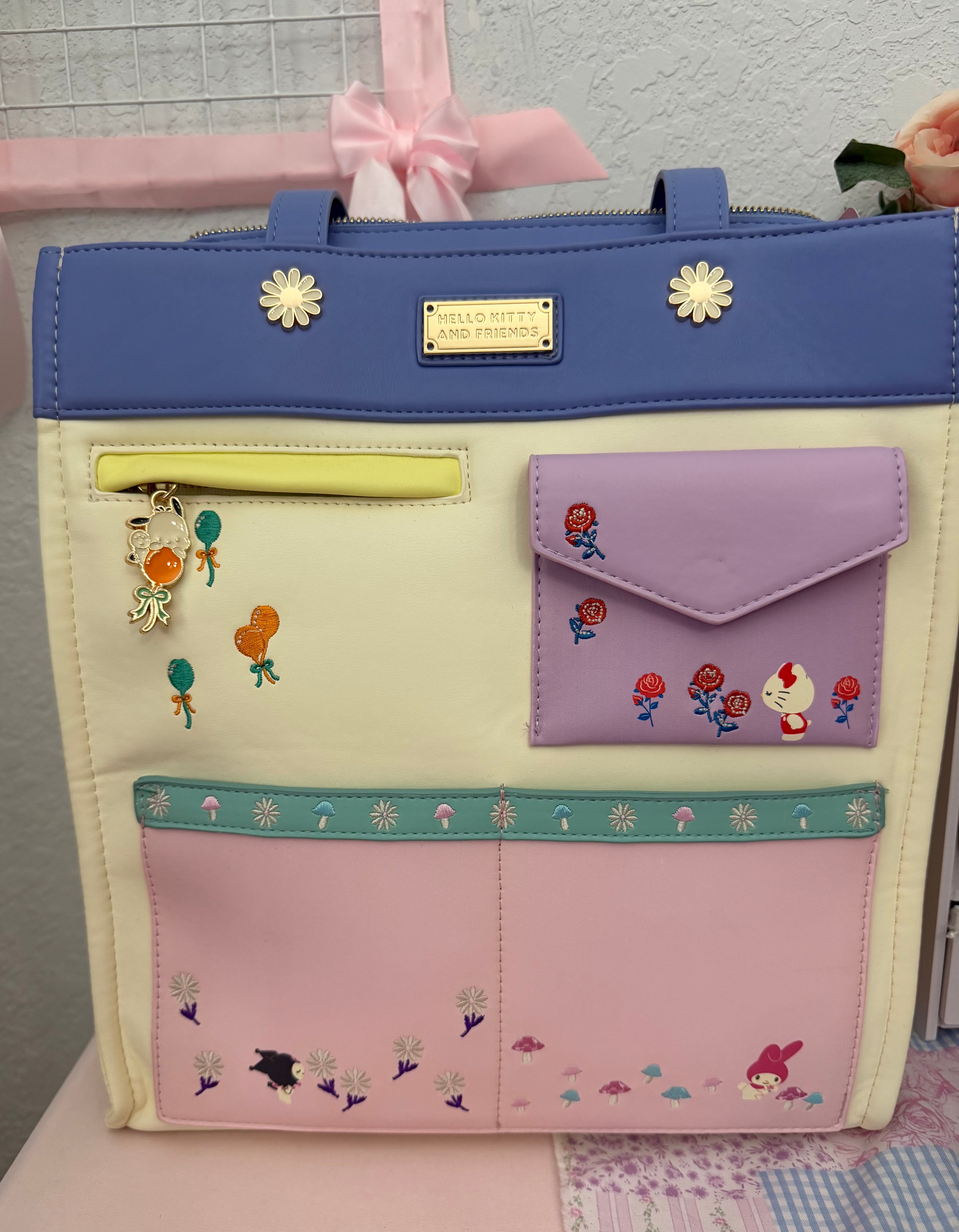 Sanrio big Tote  bag ( includes  packed video)