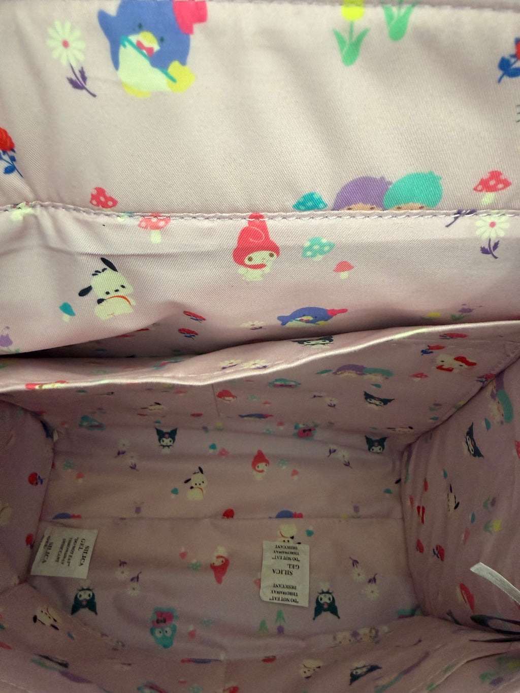 Sanrio big Tote  bag ( includes  packed video)